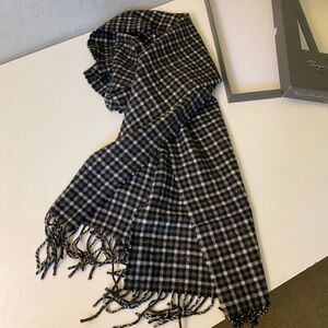Enzo Mantovani 100% Cashmere Scarf
